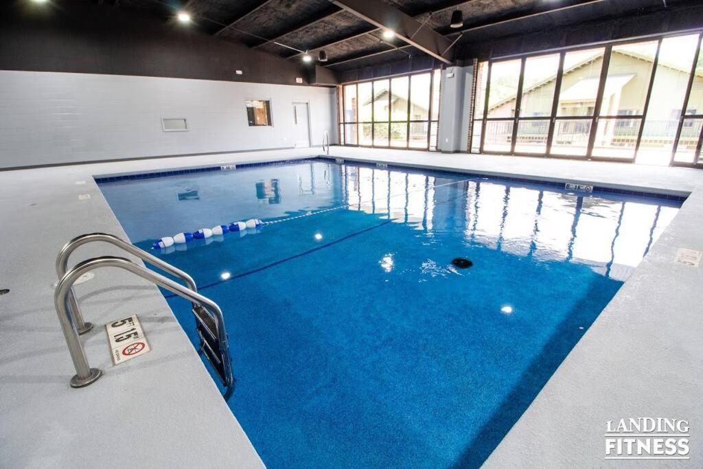 Pet Friendly Boho Condo With Pool--Fitness Center--Next To The Branson Landing--Close To Convention Center And Kanakuk Exteriör bild