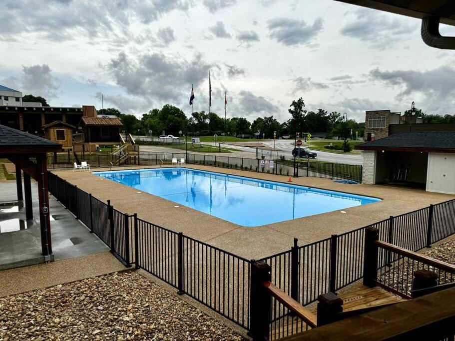 Pet Friendly Boho Condo With Pool--Fitness Center--Next To The Branson Landing--Close To Convention Center And Kanakuk Exteriör bild
